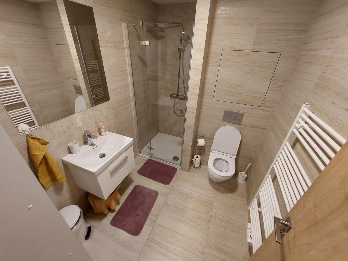 Moderni Apartman Horni Marsov - By Alka 外观 照片